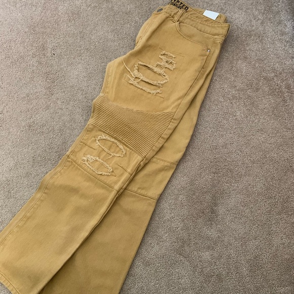Encrypted Distressed Mustard Yellow Jeans - Picture 3 of 4